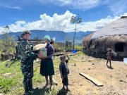 Safari Honai Satgas Yonif 700/WYC di Tanah Koper: Beras, Indomie, dan Cinta yang Tak Pernah Kering