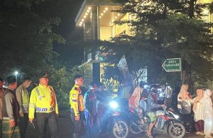 Polres Tegal Hadir di Tengah Malam, Menjaga Harapan Pengungsi Tanah Bergerak