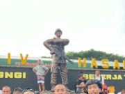 DARI LORONG PASAR KE SERAGAM TNI! KISAH AKBAR, ANAK PETUGAS KEBERSIHAN YANG TAKLUKKAN NASIB