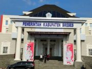 Warga Brebes Dukung Penuh Langkah Bupati Pecat ASN Pengguna Presensi Ilegal