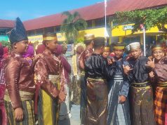 Kelulusan SD Negeri 4 Pinrang berlangsung meriah, orang tua dan siswa kompak kenakan pakaian adat Bugis