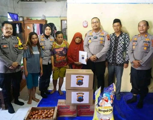 Kapolres Brebes Sambangi Kediaman Ibu Kusmiah, Janda Penjaga Parkir yang Gagalkan Aksi Pencurian Rp3,6 Miliar