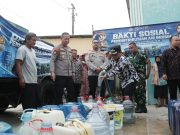 Wujud Polri untuk Masyarakat, Polres Brebes Tebar Bantuan Air Bersih dan Bansos di Banjarharjo