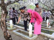 Polres Brebes Gelar Ziarah Rombongan dan Tabur Bunga di Laut dalam Rangka Hari Bhayangkara ke-80