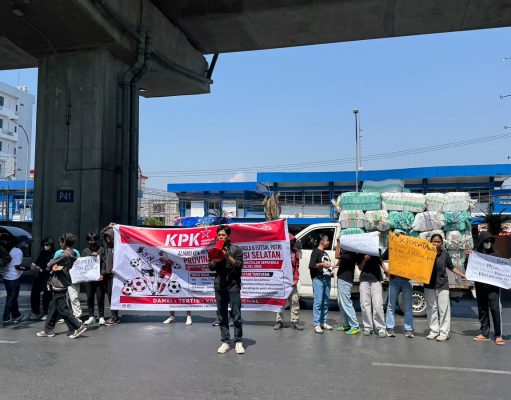 Aliansi Komite Pejuang Kerakyatan & Atlet Sepakbola-Futsal Putri Gelar Aksi di Kantor DPRD, Desak KONI, Dispora dan Komisi E Bertanggung Jawab
